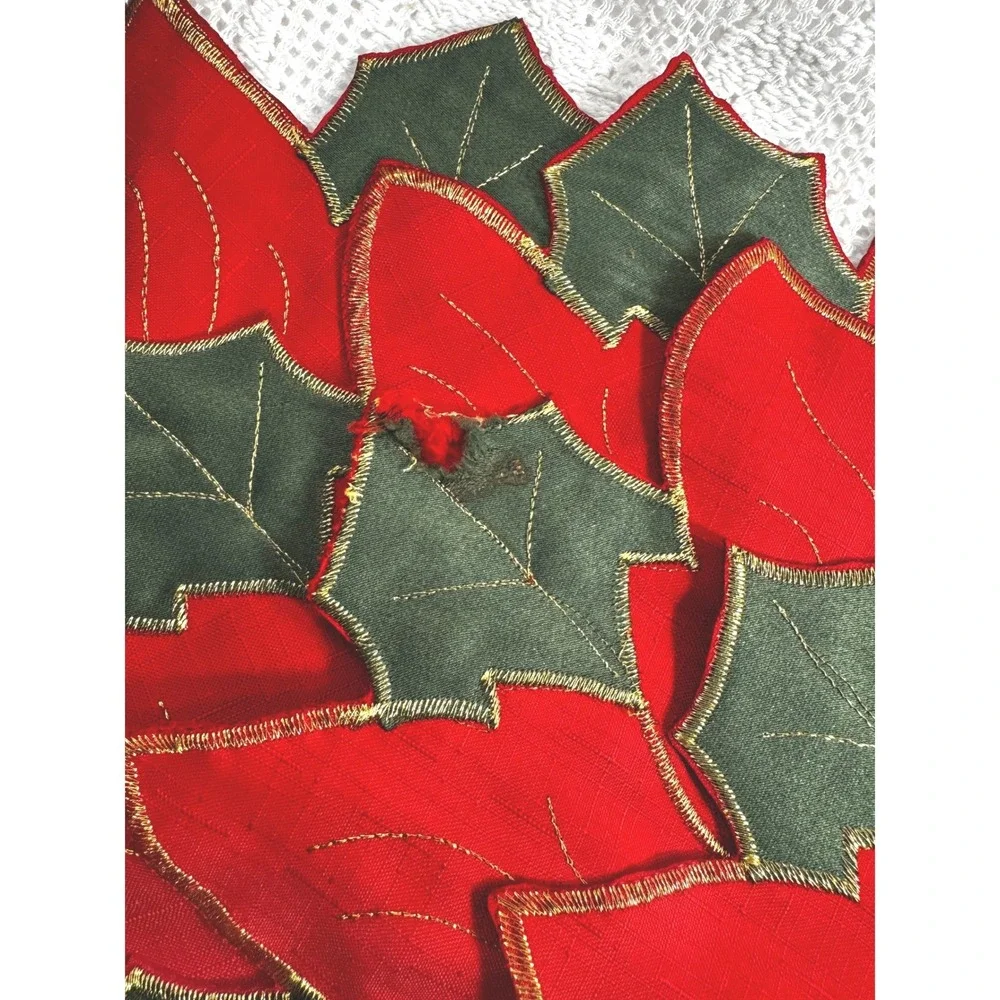 Vintage Christmas Poinsettia Placemats Set of 4 Red Green Gold Holiday Decor